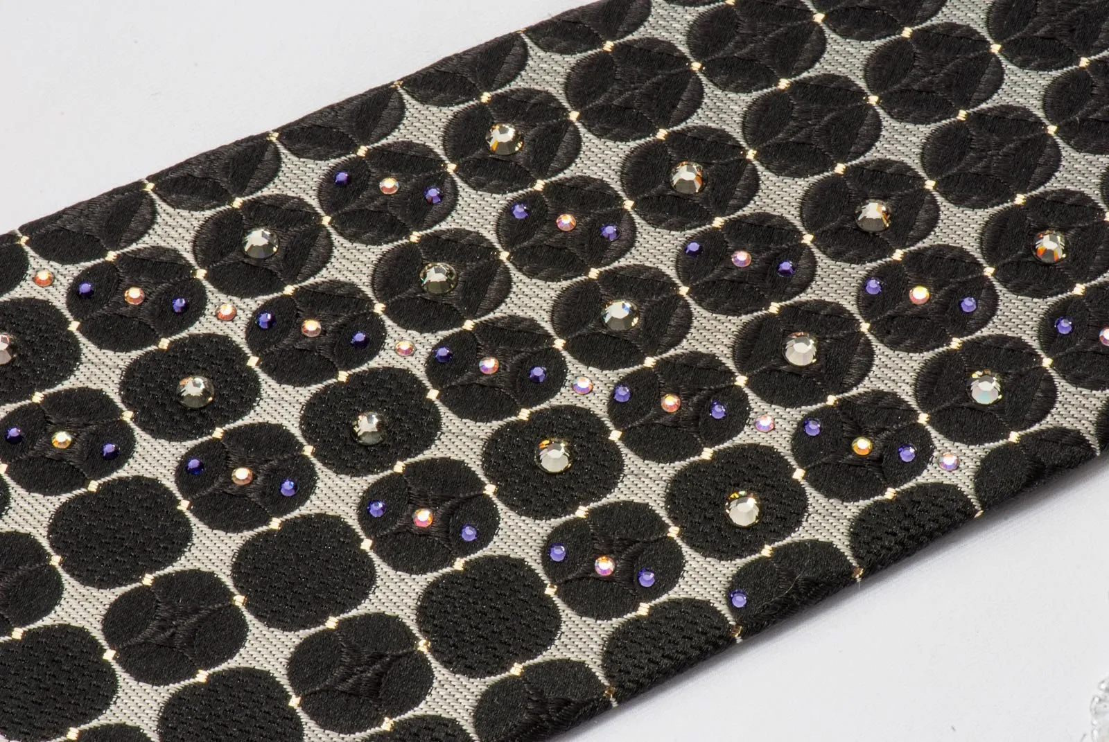 Aquascutum Men's Crystal Rhinestone Tie Silver & Black Geometric With Silver Sparkles