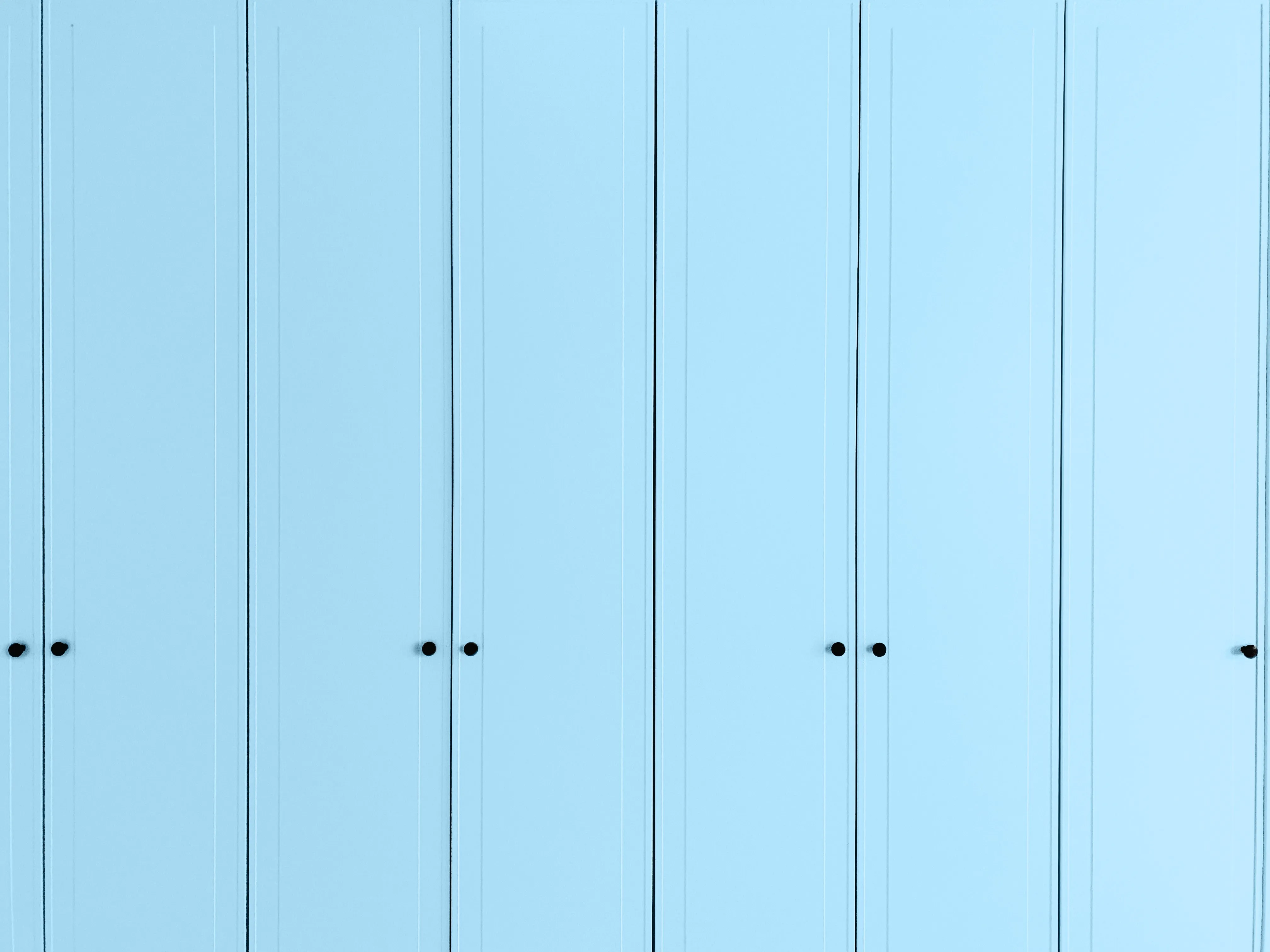 Friendly Blue matt emulsion paint