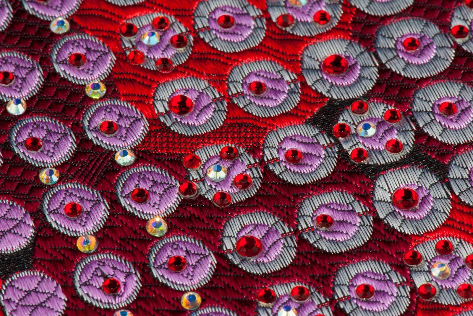 Metro City Mens Silk Neck Tie Red Burgundy Circles & Dots With Rhinestones